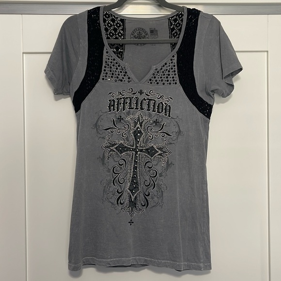 Affliction Women’s T-Shirt Gray and Black - Picture 1 of 9